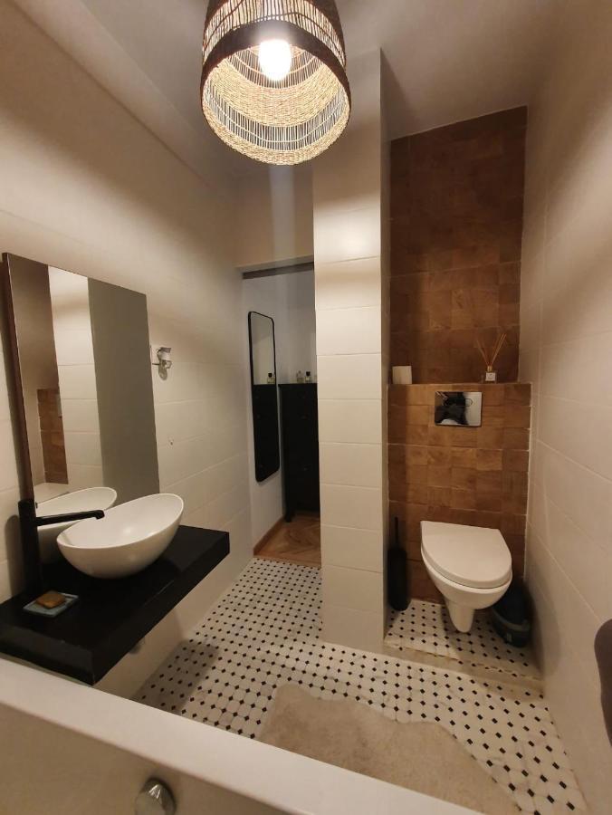 Spacious And Quiet 1Br Apartment In Floreasca Bucharest Exterior photo